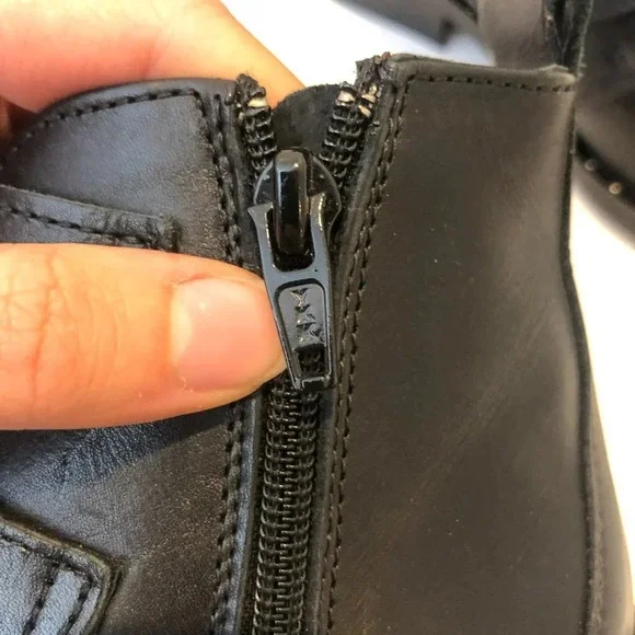 LITTLE BURGUNDY Black Leather Buckle Almond Toe Western Ankle Booties Women's 6 - Picture 7 of 9